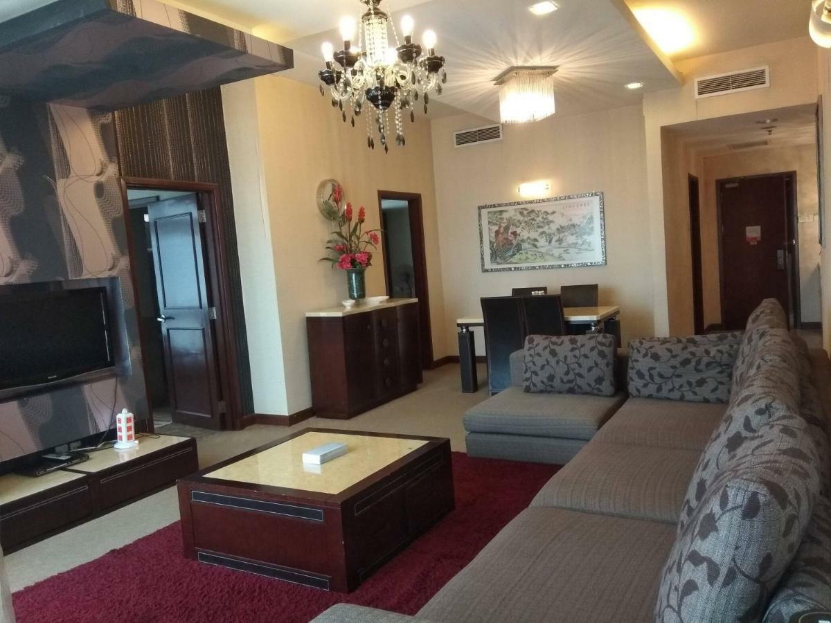 Times Square Private Service Suite At Kl — Photos 1